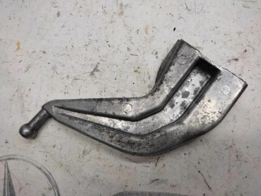 Кронштейн MERCEDES-BENZ C-класс W204/S204 (2006 - 2011) — Разборка Мерседес