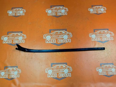 Молдинг лобового стекла MERCEDES-BENZ GL-класс X166 (2012 - 2016) — Разборка Мерседес