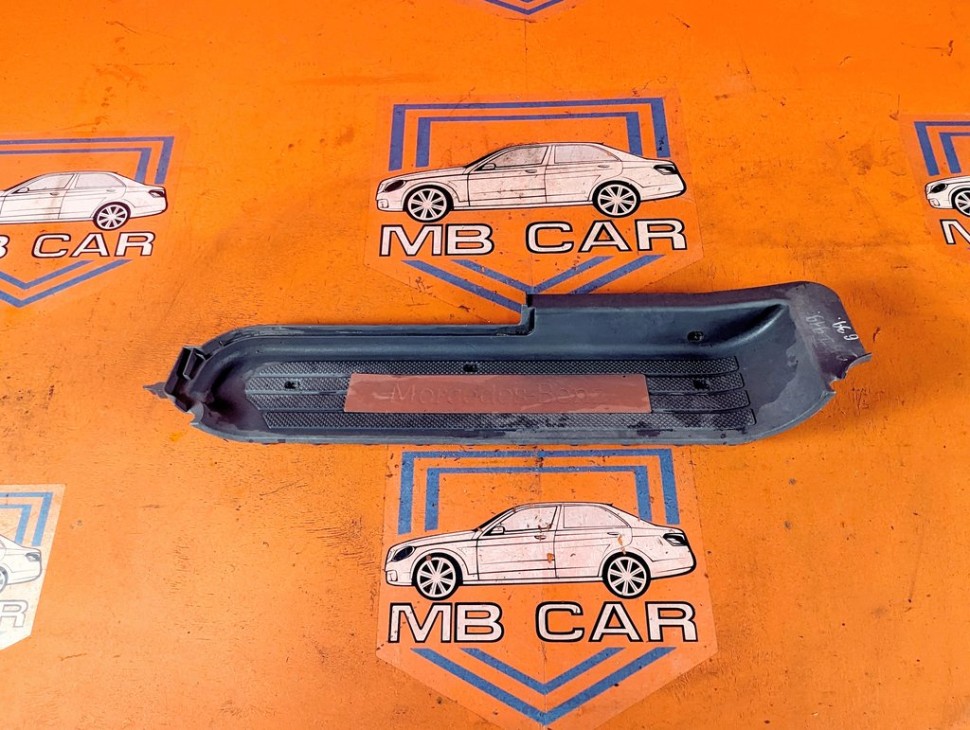 Накладка порога внутренняя MERCEDES-BENZ V-класс W639 (2003 - 2014) фото 1 &mdash; Разборка Мерседес
