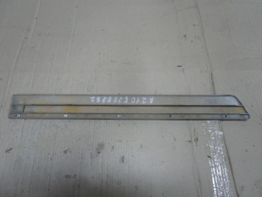 Молдинг двери MERCEDES-BENZ E-класс W210/S210 (1995 - 1999) — Разборка Мерседес