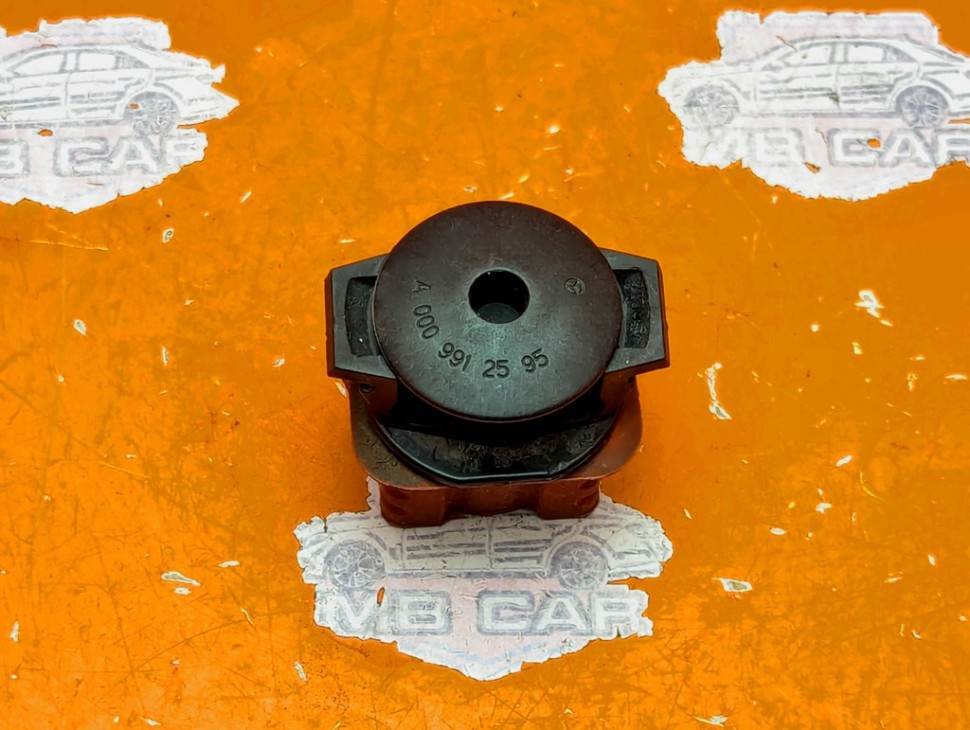 Опора радиатора MERCEDES-BENZ E-класс W211/S211 рестайлинг (2006 - 2009) фото 1 &mdash; Разборка Мерседес