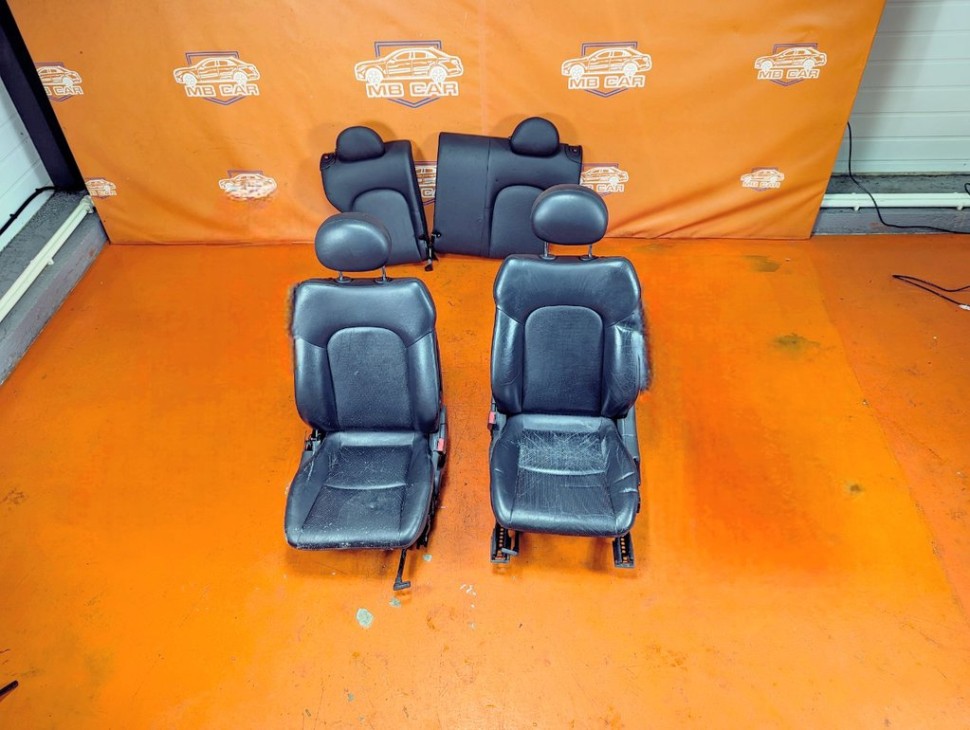 Салон MERCEDES-BENZ C-класс W203/S203/CL203 (2000 - 2004) фото 1 &mdash; Разборка Мерседес