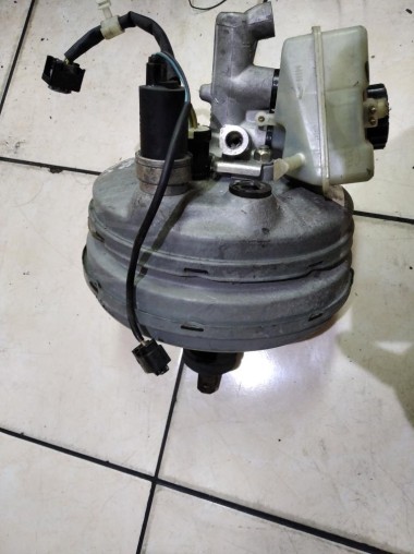 Вакуумный усилитель тормозов MERCEDES-BENZ E-класс W210/S210 (1995 - 1999) &mdash; Разборка Мерседес