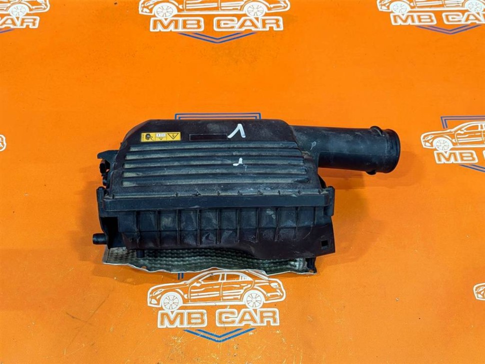 Корпус воздушного фильтра MERCEDES-BENZ C-класс W205/S205/C205/A205 (2014 - 2018) фото 1 — Разборка Мерседес