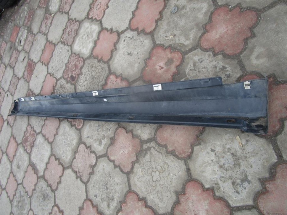 Порог пластиковый правый MERCEDES-BENZ A-класс W169 рестайлинг (2008 - 2012) фото 1 — Разборка Мерседес