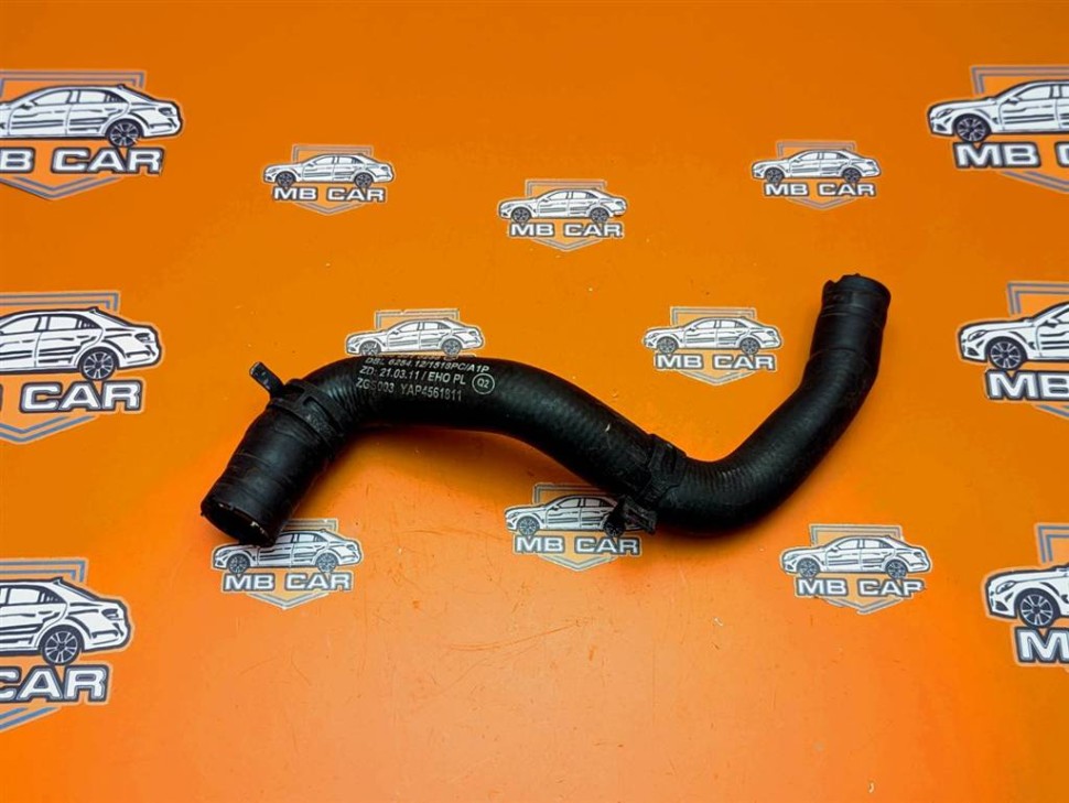 Патрубок ОЖ MERCEDES-BENZ A-класс W176 (2012 - 2015) фото 1 — Разборка Мерседес