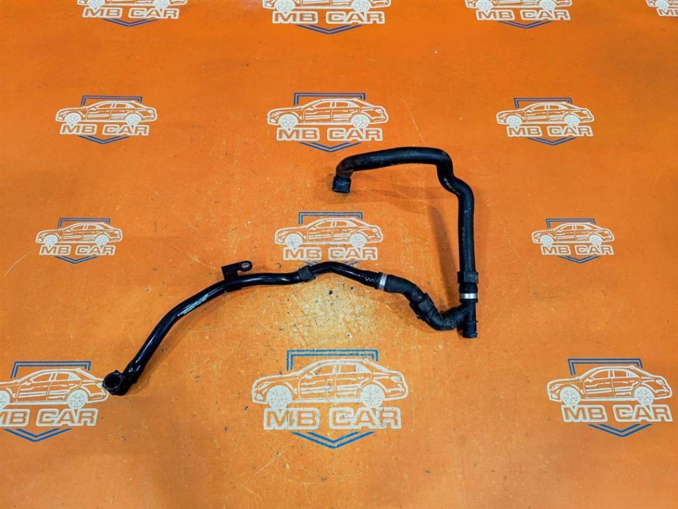 Патрубок ОЖ MERCEDES-BENZ S-класс W222/C217/A217 (2013 - 2017) фото 1 — Разборка Мерседес