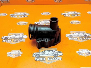 Фланец системы охлаждения MERCEDES-BENZ R-класс W251 рестайлинг 2 (2010 - 2017) — Разборка Мерседес