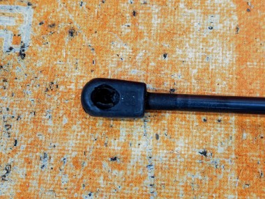 Амортизатор крышки багажника MERCEDES-BENZ M-класс W163 (1997 - 2001) — Разборка Мерседес