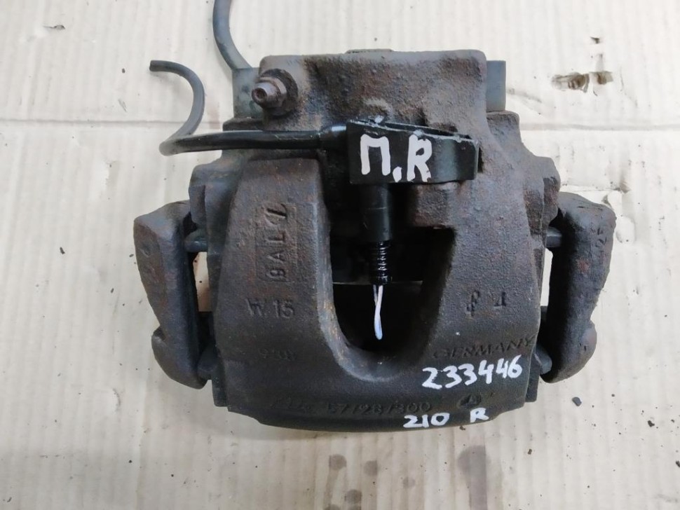 Суппорт передний правый MERCEDES-BENZ E-класс W210/S210 рестайлинг (1999 - 2003) фото 1 — Разборка Мерседес