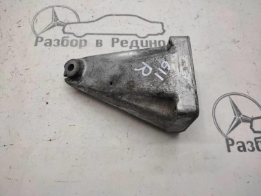 Лапа правая MERCEDES-BENZ C-класс W203/S203/CL203 (2000 - 2004) — Разборка Мерседес