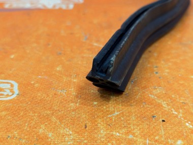 Уплотнитель крышки багажника MERCEDES-BENZ CLK-класс C209/W209 (2002 - 2005) — Разборка Мерседес