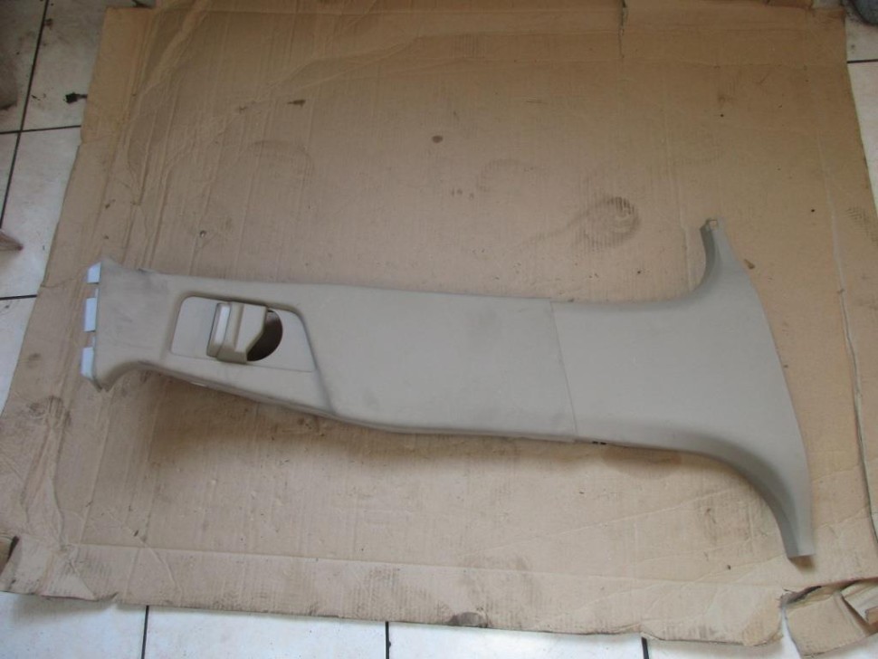 Накладка средней стойки MERCEDES-BENZ CLS-класс C218/X218 (2010 - 2014) фото 1 — Разборка Мерседес