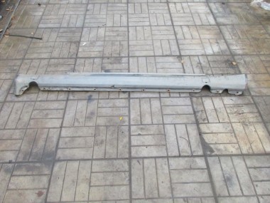 Порог пластиковый правый MERCEDES-BENZ W124 W124/S124/C124/A124 (1984 - 1993) — Разборка Мерседес