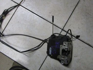 Замок двери передней правой MERCEDES-BENZ C-класс W203/S203/CL203 (2000 - 2004) — Разборка Мерседес