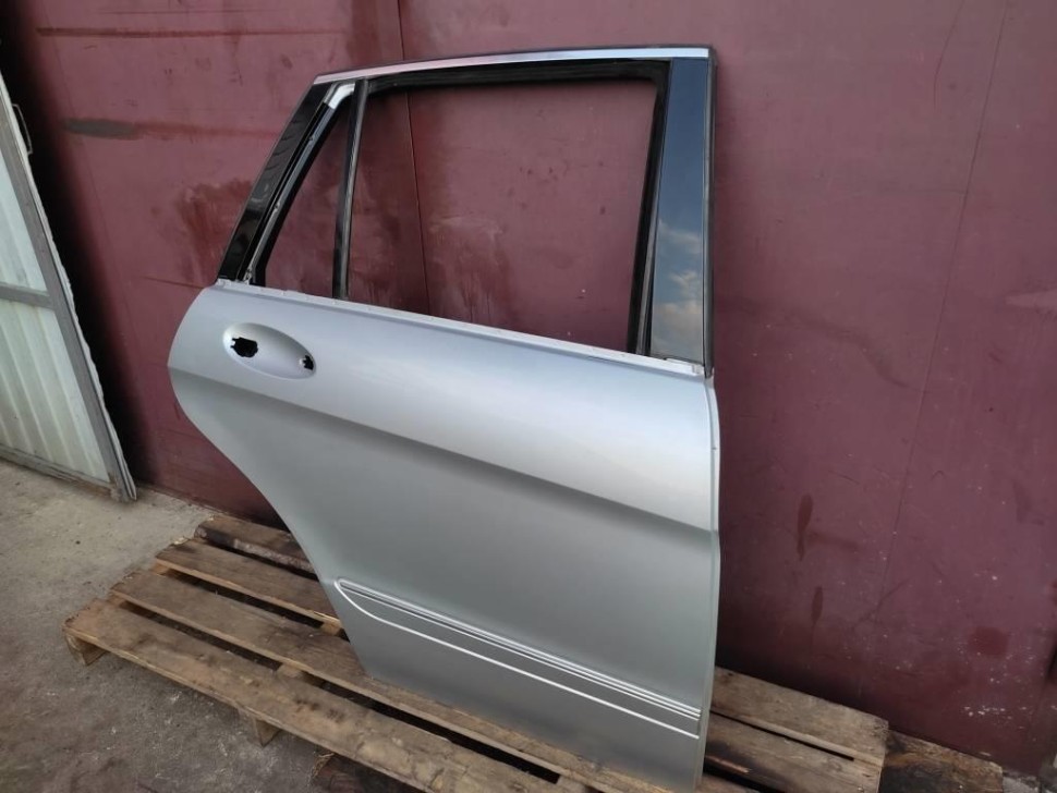 Дверь задняя правая MERCEDES-BENZ R-класс W251 (2005 - 2007) фото 1 — Разборка Мерседес