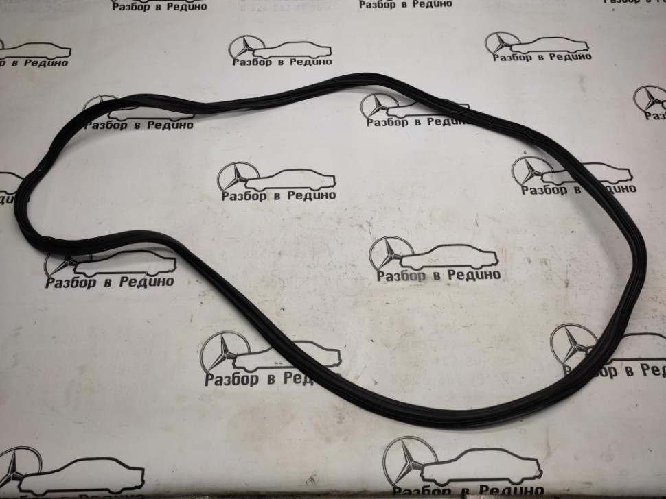 Уплотнитель крышки багажника MERCEDES-BENZ CLS-класс C218/X218 (2010 - 2014) фото 1 &mdash; Разборка Мерседес