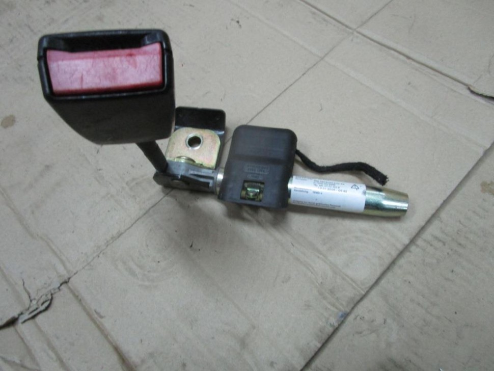 Замок ремня безопасности MERCEDES-BENZ C-класс W203/S203/CL203 рестайлинг (2004 - 2008) фото 1 — Разборка Мерседес