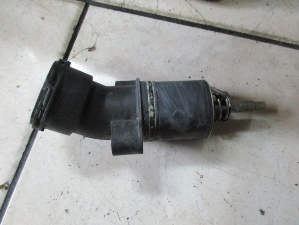 Термостат MERCEDES-BENZ C-класс W204/S204 (2006 - 2011) фото 1 — Разборка Мерседес