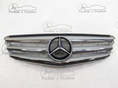 Решетка радиатора MERCEDES-BENZ C-класс W204/S204/С204 рестайлинг (2011 - 2015) — Разборка Мерседес