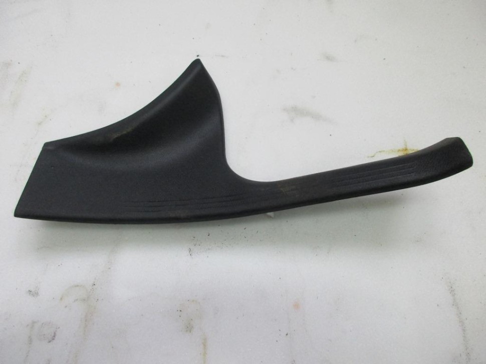 Накладка порога внутренняя MERCEDES-BENZ C-класс W205/S205/C205/A205 (2014 - 2018) фото 1 — Разборка Мерседес