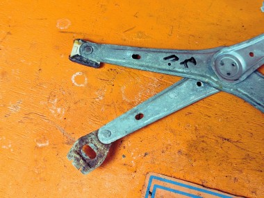 Стеклоподъемник передний правый MERCEDES-BENZ C-класс W202/S202 (1993 - 1997) &mdash; Разборка Мерседес