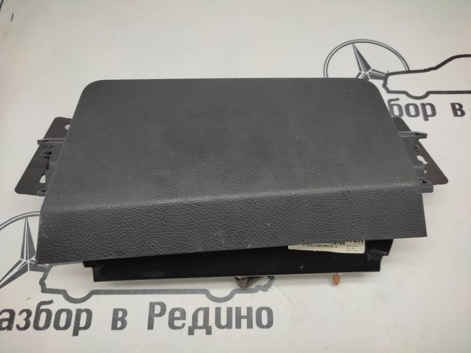 Подушка безопасности коленная MERCEDES-BENZ X-класс I (2017 - 2020) фото 1 — Разборка Мерседес