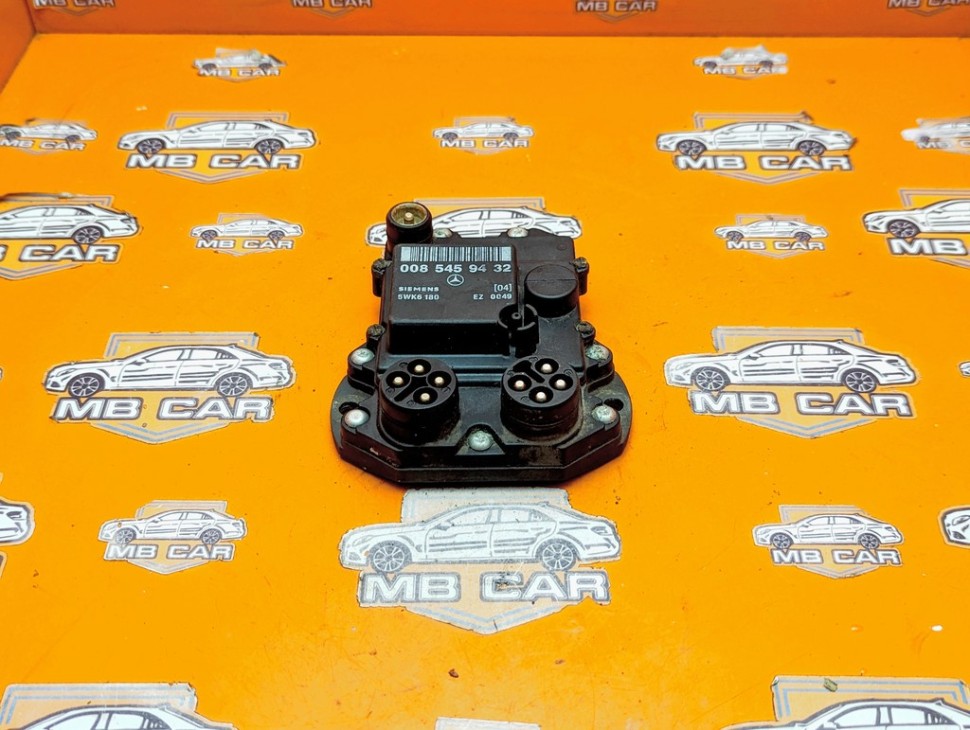 Коммутатор зажигания MERCEDES-BENZ E-класс W124/S124/C124/A124 (1984 - 1997) фото 1 — Разборка Мерседес