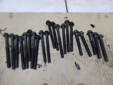 Болт ГБЦ MERCEDES-BENZ Sprinter W901-905 (1995 - 2006) — Разборка Мерседес