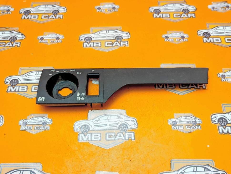 Накладка переключателя света MERCEDES-BENZ E-класс W124/S124/C124/A124 (1984 - 1997) фото 1 — Разборка Мерседес