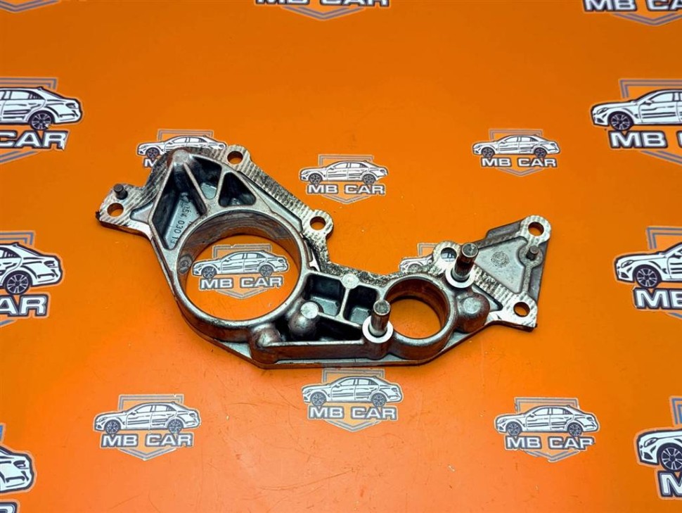 Крышка передняя ГБЦ MERCEDES-BENZ Sprinter W901-905 (1995 - 2006) фото 1 — Разборка Мерседес