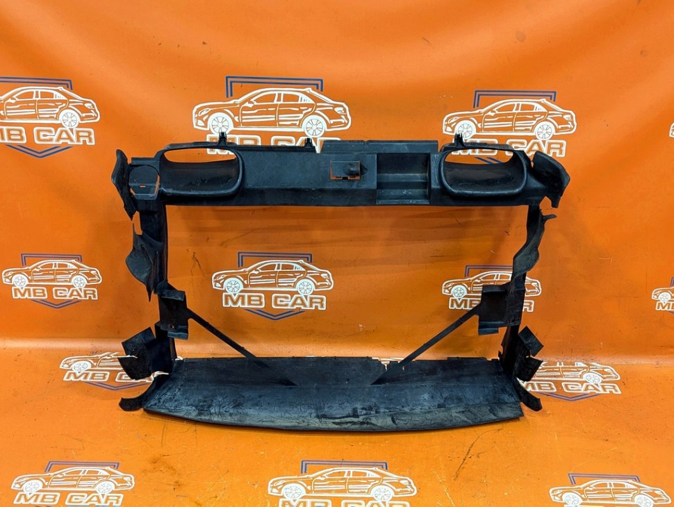 Кожух радиатора MERCEDES-BENZ CLK-класс C209/A209 (2002 - 2005) фото 1 — Разборка Мерседес