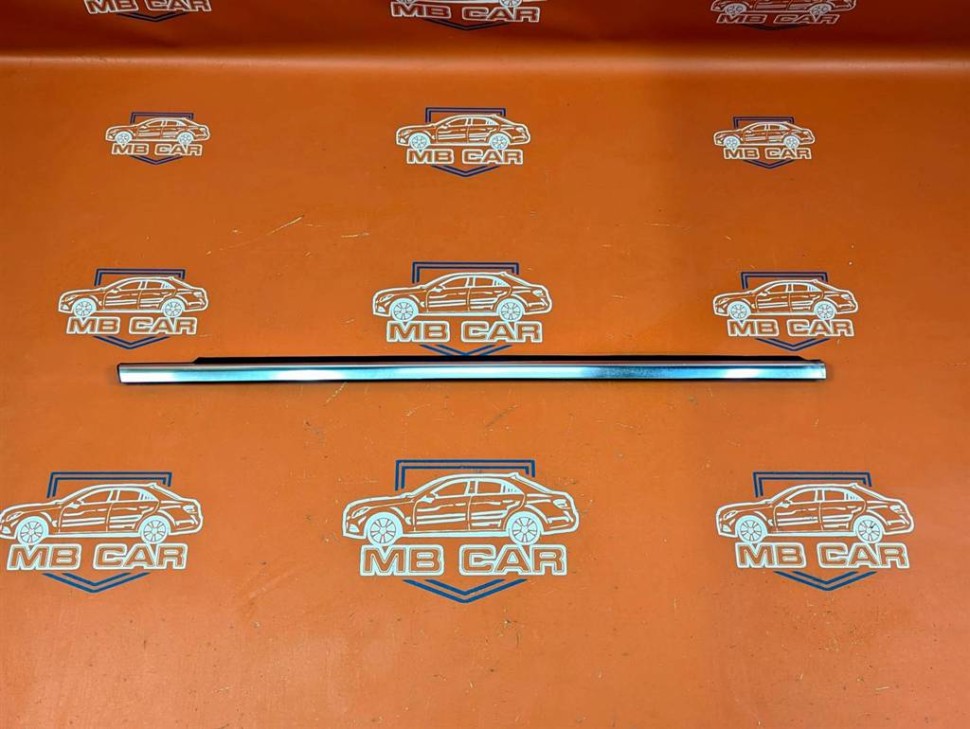 Молдинг стекла двери MERCEDES-BENZ R-класс W251 (2005 - 2007) фото 1 — Разборка Мерседес