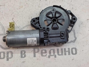 Моторчик шторки панарамной крыши MERCEDES-BENZ GLC-класс AMG X253 (2016 - 2019) — Разборка Мерседес