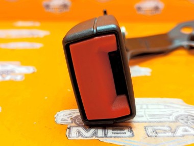 Замок ремня безопасности MERCEDES-BENZ C-класс W205/S205/C205/A205 (2014 - 2018) — Разборка Мерседес