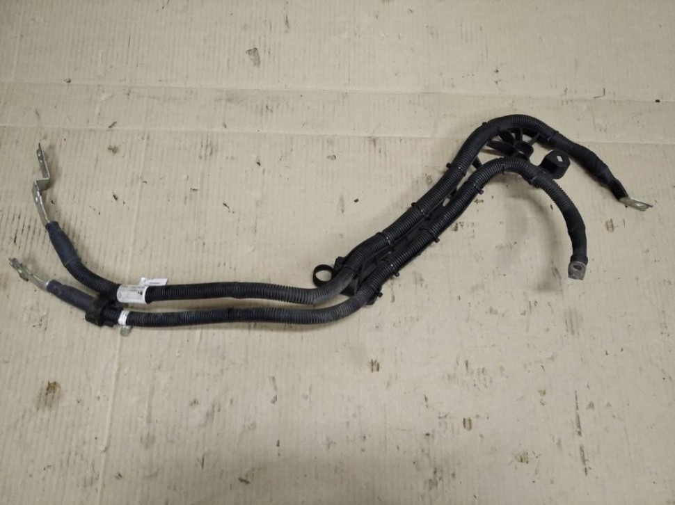 Провод стартера MERCEDES-BENZ V-класс W447 (2014 - 2025) фото 1 — Разборка Мерседес