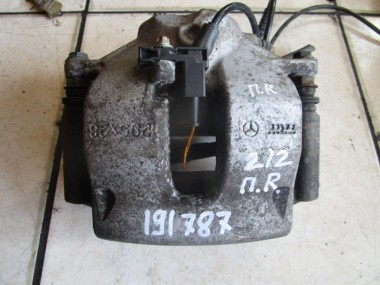 Суппорт передний правый MERCEDES-BENZ E-класс W212/S212/C207/A207 (2009 - 2013) — Разборка Мерседес