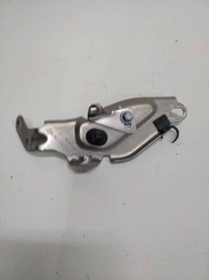 Кронштейн MERCEDES-BENZ A-класс W177 (2018 - 2023) фото 1 — Разборка Мерседес