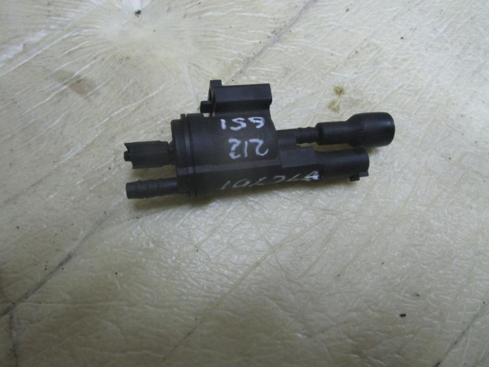 Клапан электромагнитный MERCEDES-BENZ E-класс W212/S212/C207/A207 (2009 - 2013) фото 1 — Разборка Мерседес