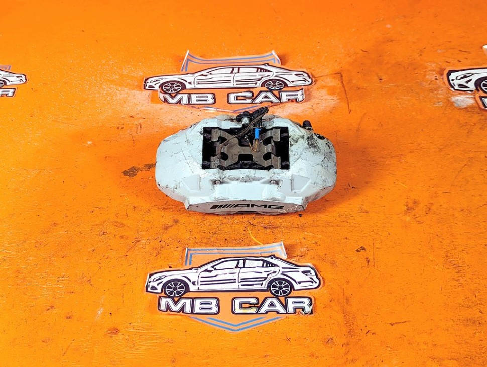 Суппорт передний правый MERCEDES-BENZ C-класс AMG W205/S205/C205/A205 (2014 - 2018) фото 1 &mdash; Разборка Мерседес