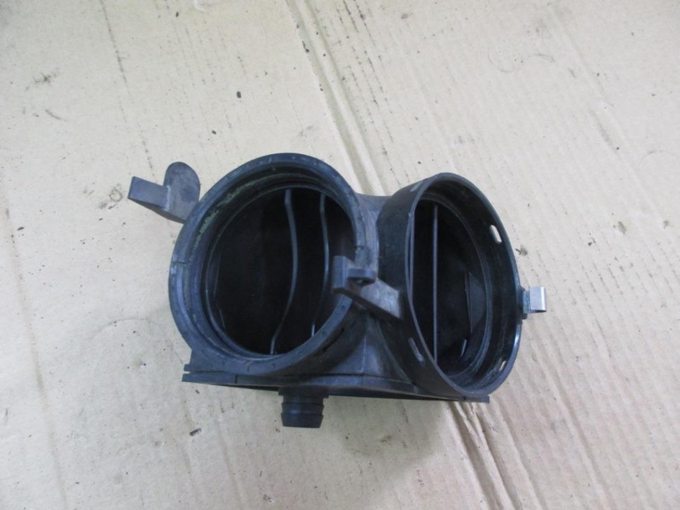 Патрубок воздушный MERCEDES-BENZ S-класс W220 рестайлинг (2002 - 2005) фото 1 — Разборка Мерседес