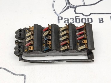Блок предохранителей MERCEDES-BENZ W124 W124/S124/C124/A124 (1984 - 1993) — Разборка Мерседес