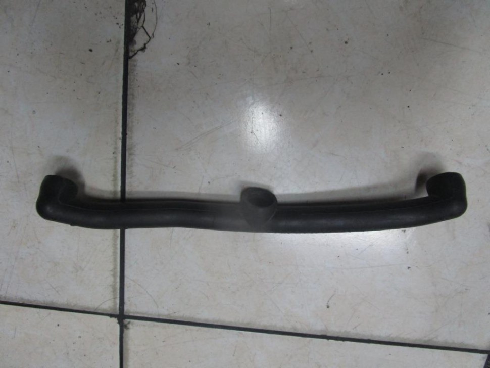 Трубка вентиляции картерных газов MERCEDES-BENZ M-класс W163 (1997 - 2001) фото 1 — Разборка Мерседес