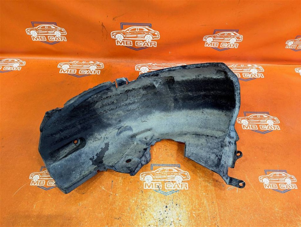 Подкрылок задний правый MERCEDES-BENZ C-класс W202/S202 (1993 - 1997) фото 1 — Разборка Мерседес