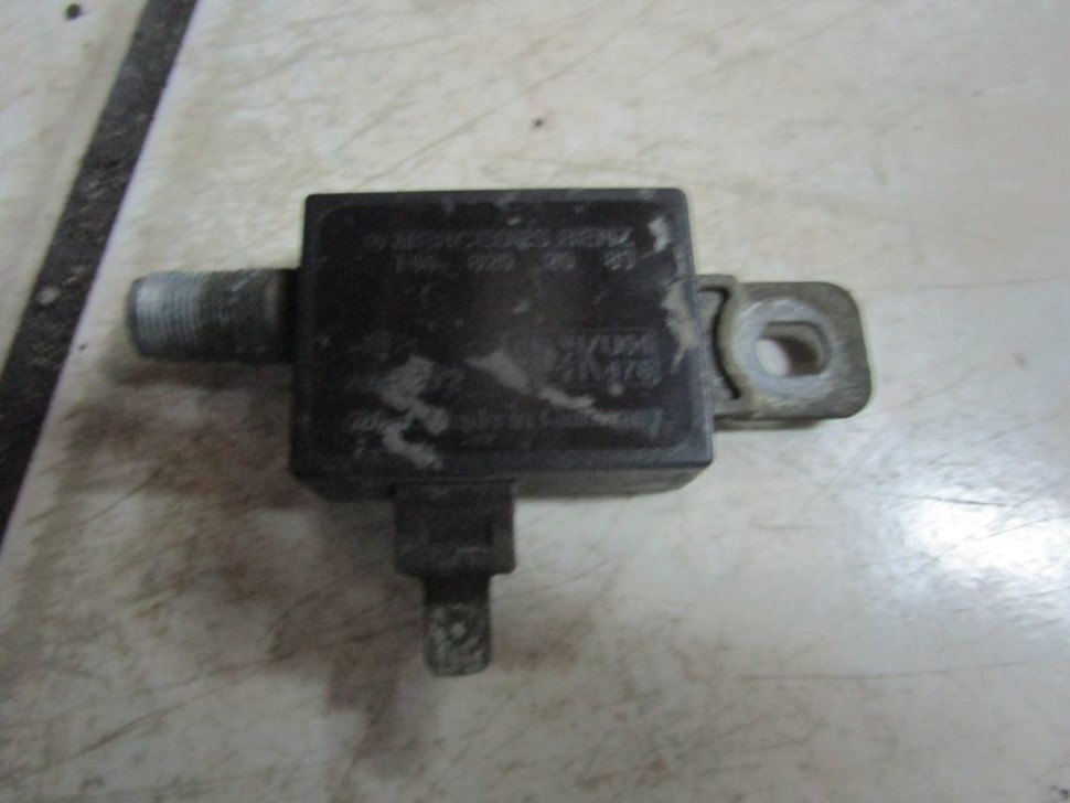 Усилитель антенны MERCEDES-BENZ S-класс W140 (1991 - 1998) фото 1 — Разборка Мерседес