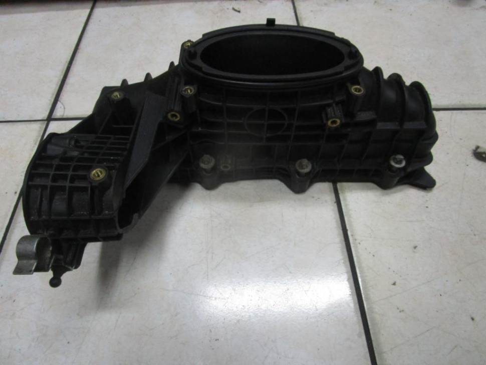 Коллектор впускной MERCEDES-BENZ C-класс W204/S204 (2006 - 2011) фото 1 — Разборка Мерседес
