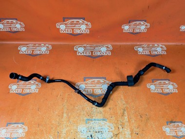 Патрубок ОЖ MERCEDES-BENZ A-класс AMG W176 (2013 - 2015) &mdash; Разборка Мерседес