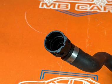 Патрубок ОЖ MERCEDES-BENZ A-класс AMG W176 (2013 - 2015) &mdash; Разборка Мерседес