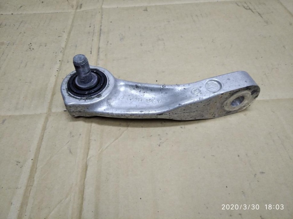 Стойка стабилизатора MERCEDES-BENZ C-класс W205/S205/C205/A205 (2014 - 2018) фото 1 — Разборка Мерседес