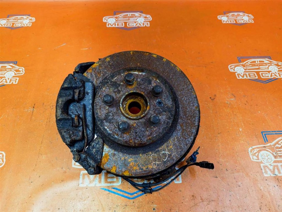 Кулак поворотный передний левый MERCEDES-BENZ M-класс W163 рестайлинг (2001 - 2005) фото 1 — Разборка Мерседес